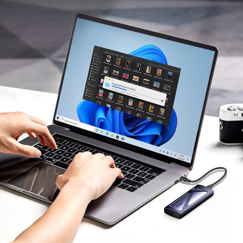 Obudowa kieszeń na dysk M.2 NVMe 10Gbps + kabel USB-C - USB-A / USB-C - USB-C - czarna