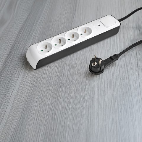 Listwa antyprzepięciowa 4 gniazda 1.5m - biała